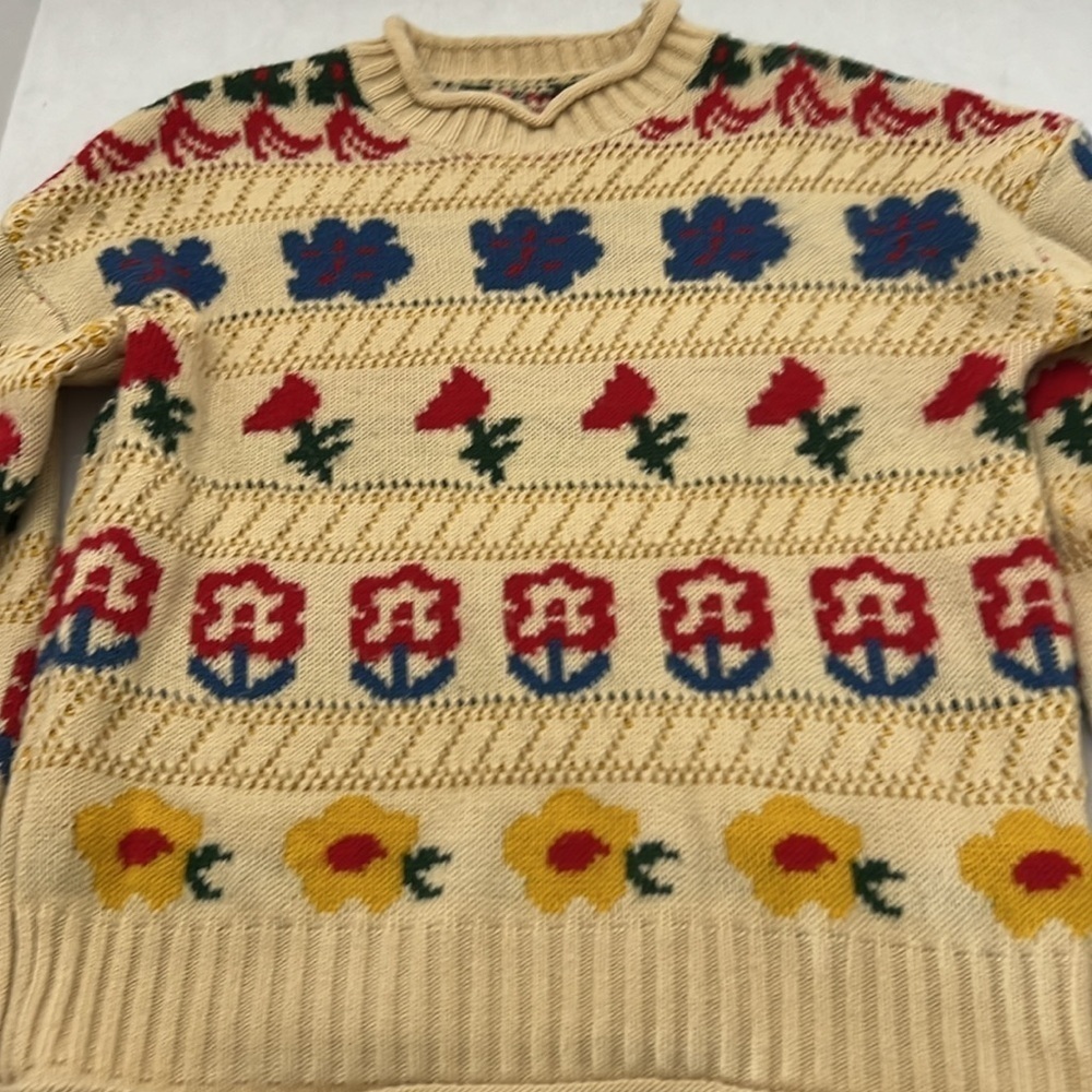 Pointelle Knit Floral Pattern Sweater - Picture 3 of 7